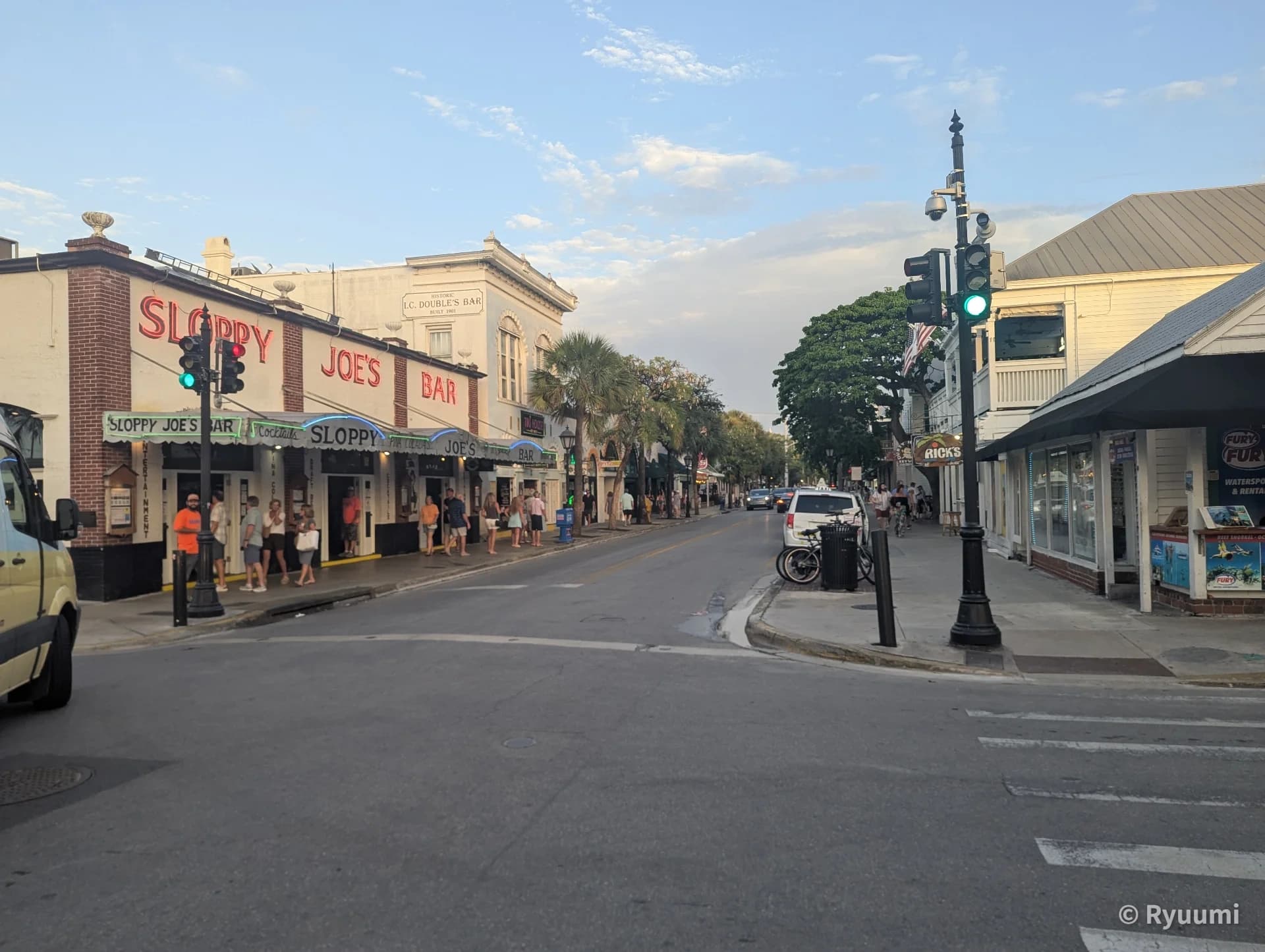 Key West Sightseeing: Historic Streets Feeling the Tropical Breeze Sub 3