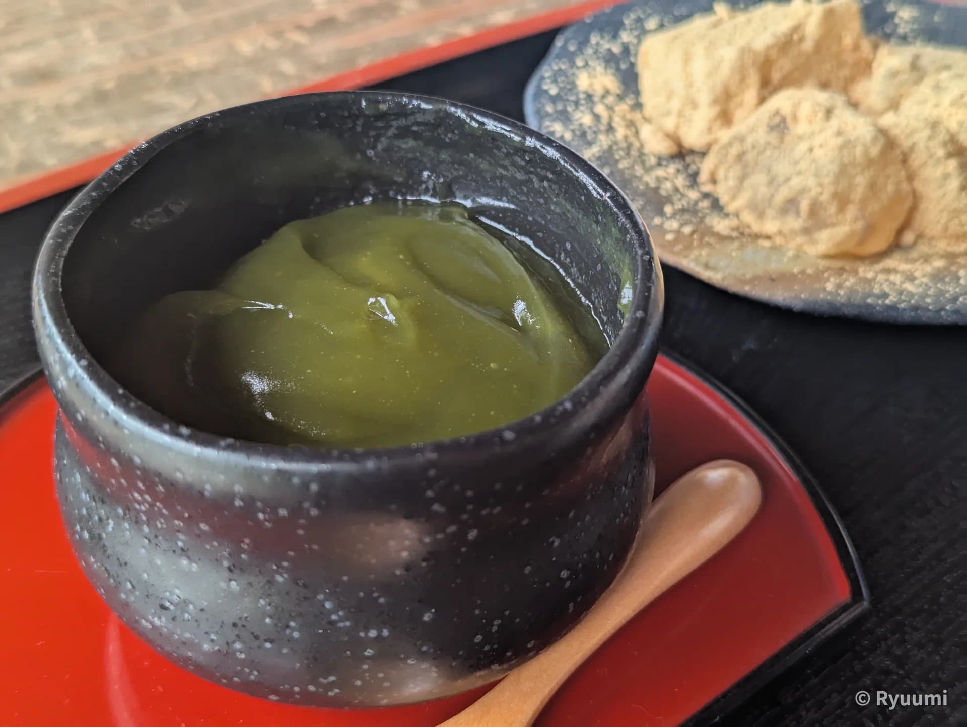 A Blissful Break Time Monopolizing the Spectacular View. Encountering Authentic Kuzu Sweets at the Renowned Shop 'Shizukatei' Sub 2